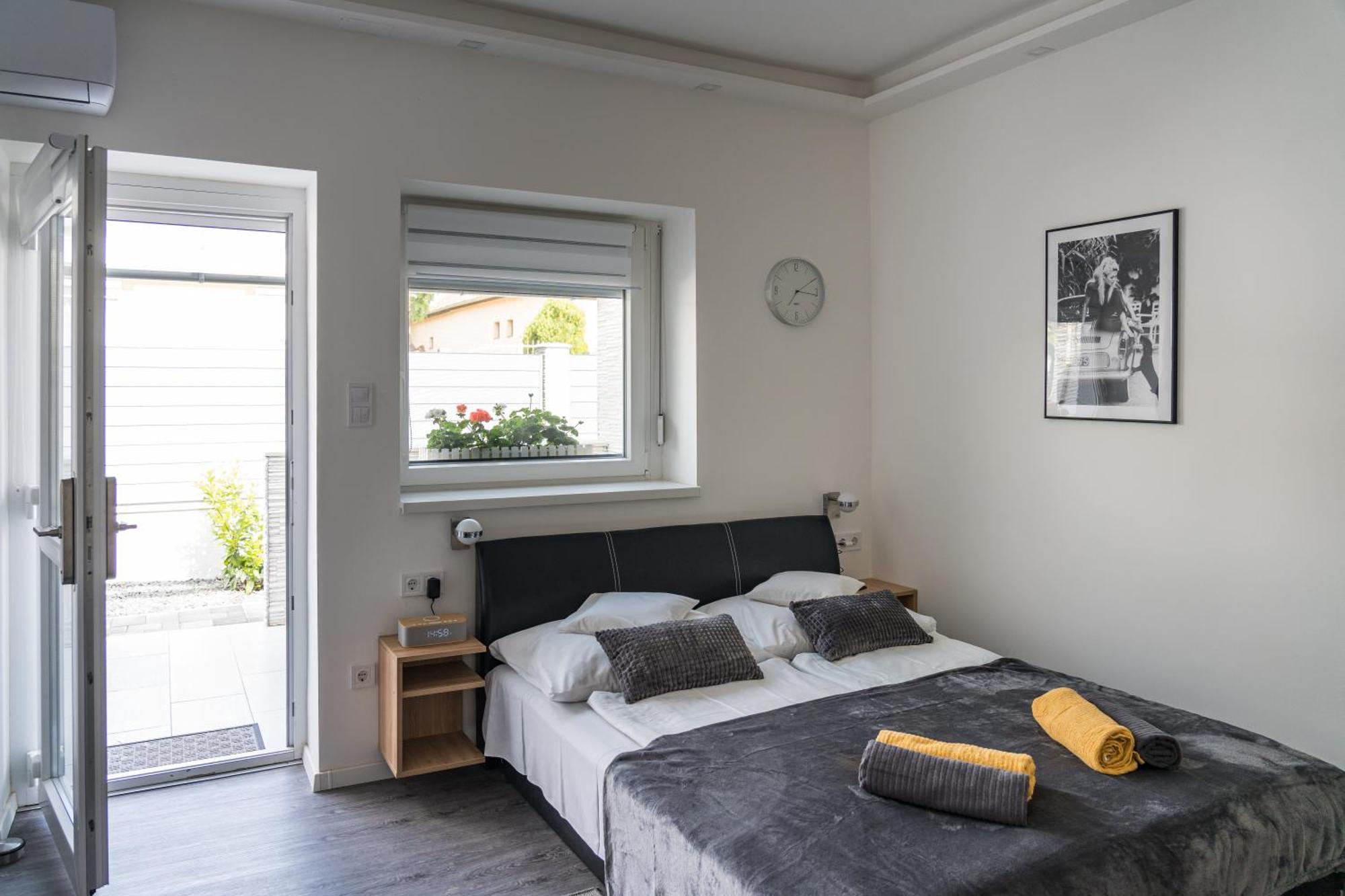Balatonic Lemon Apartmanhaz Siofok Exterior photo