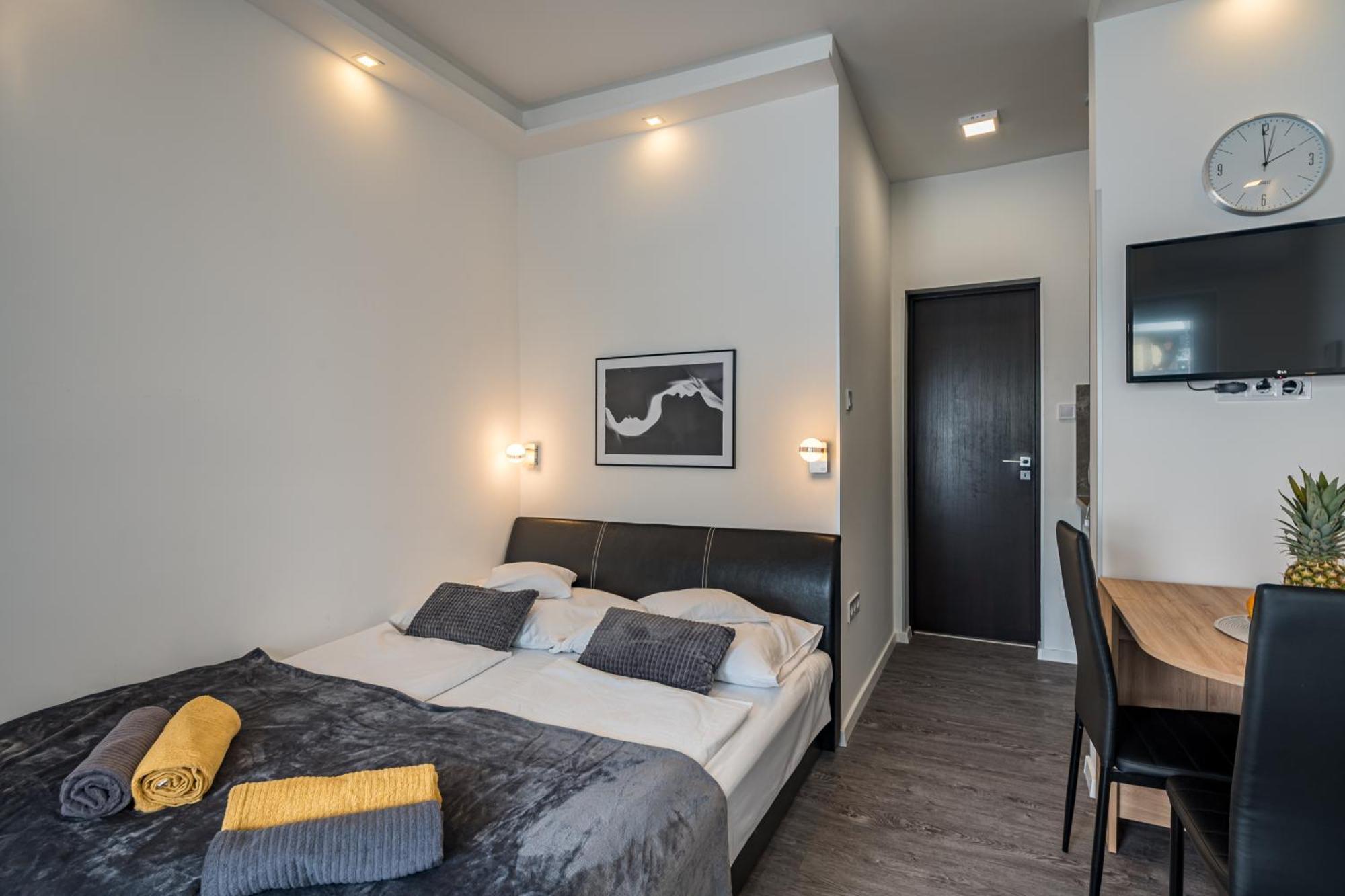 Balatonic Lemon Apartmanhaz Siofok Exterior photo