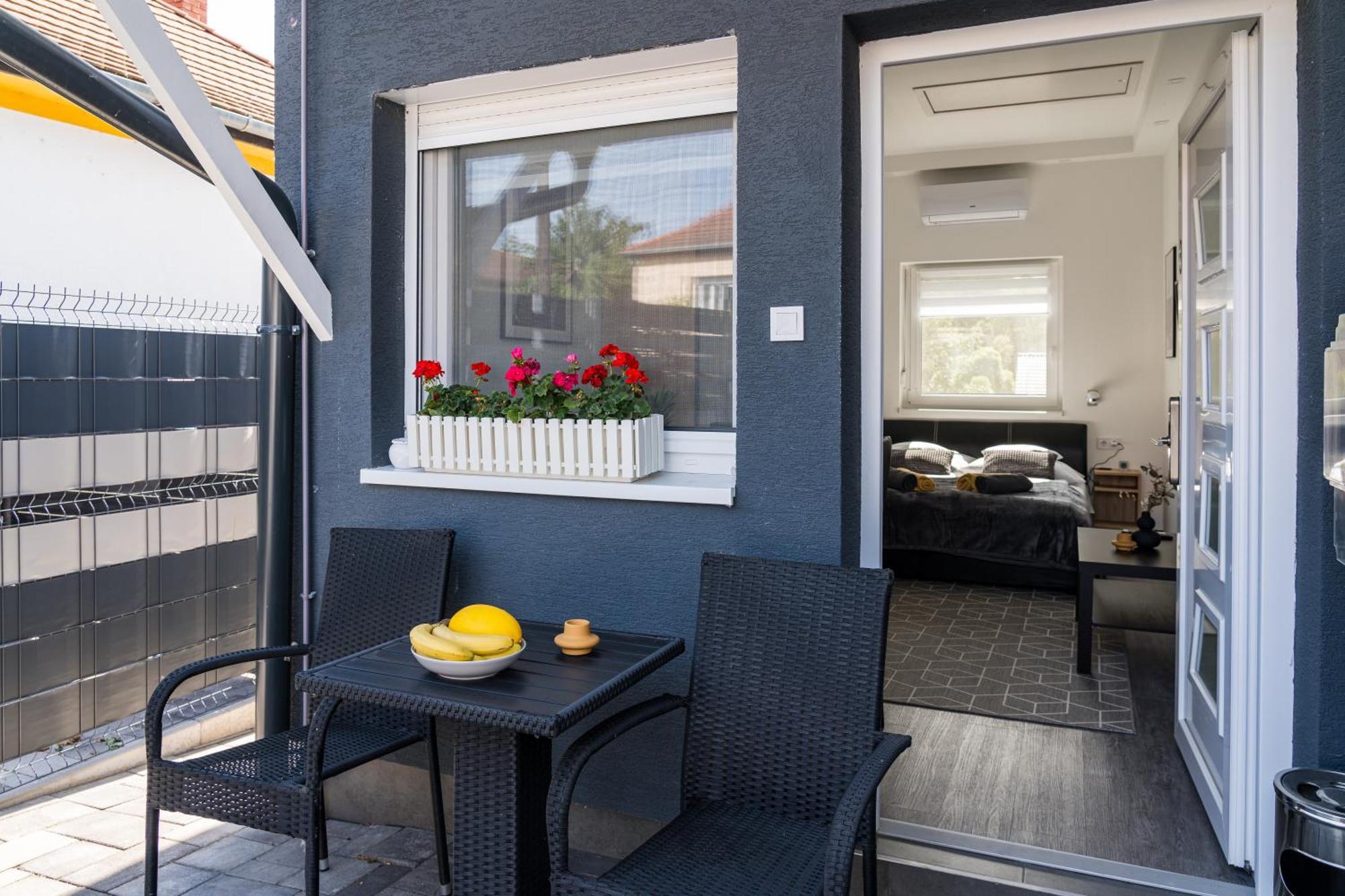Balatonic Lemon Apartmanhaz Siofok Exterior photo
