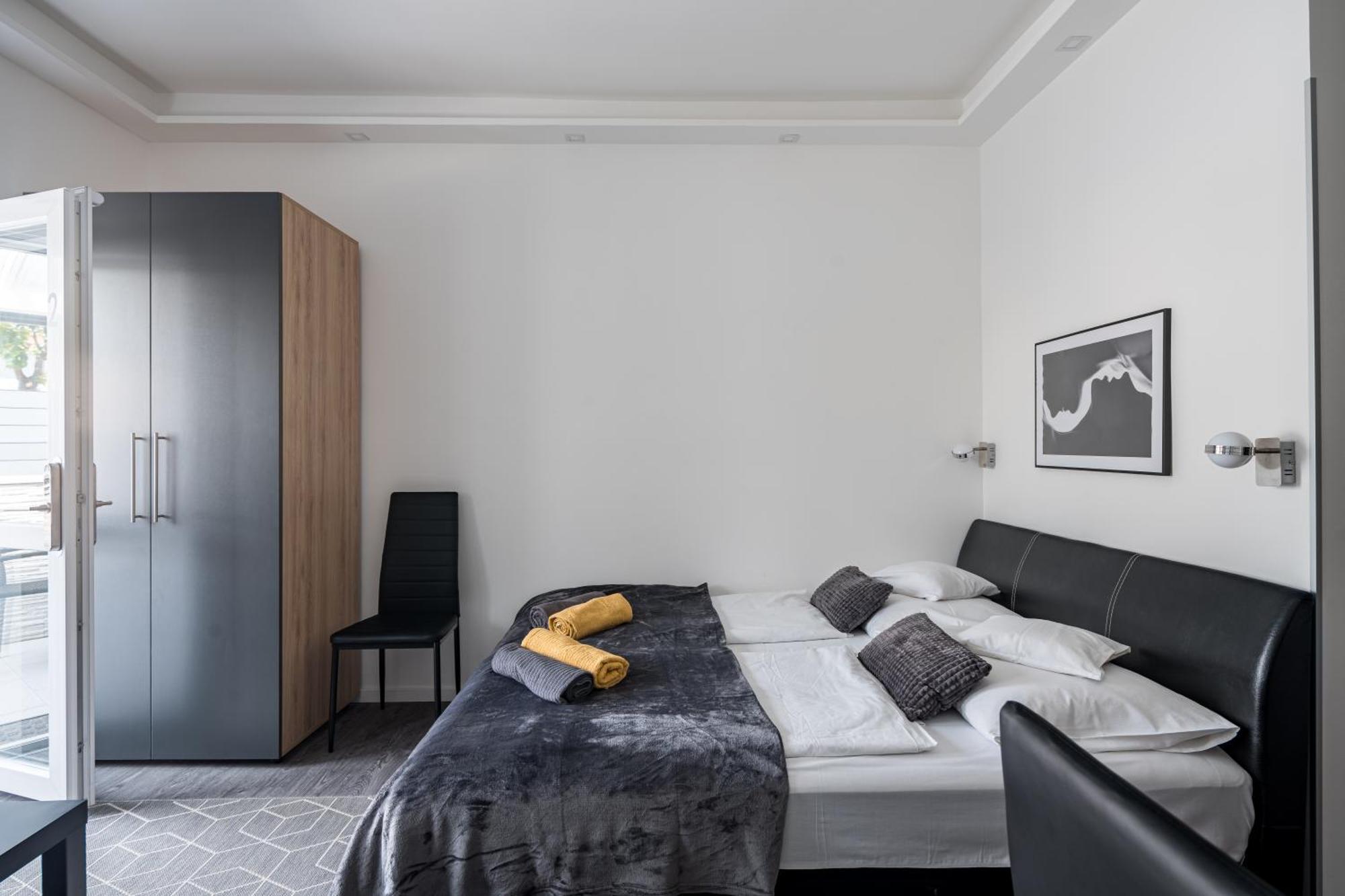 Balatonic Lemon Apartmanhaz Siofok Exterior photo