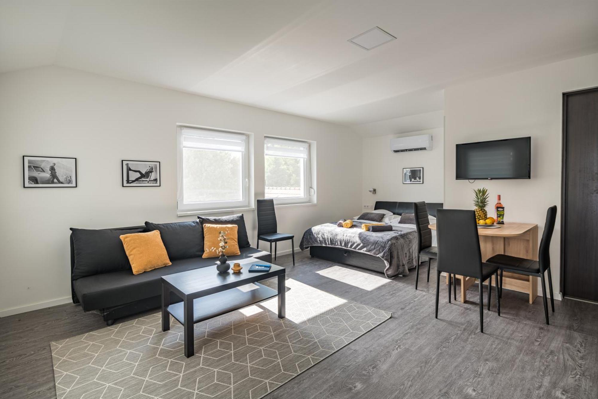Balatonic Lemon Apartmanhaz Siofok Exterior photo